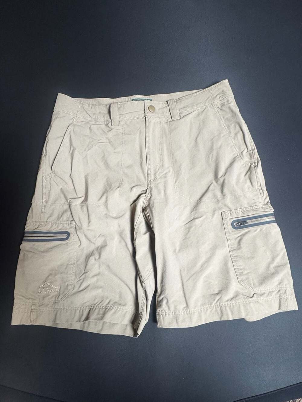 L.L.Bean Men's Hiking Cargo Shorts Tan Size 32W
